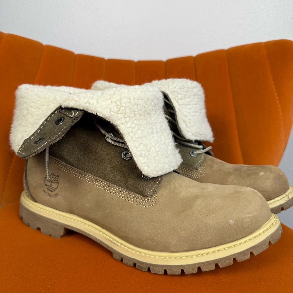 Timberland Beige and White Shearling Fold-Over Boots